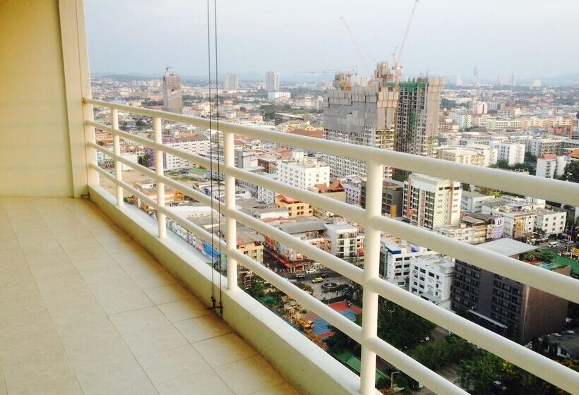 Suite Familiar 2 Dormitoris, View Talay 6 Condominium By Honey