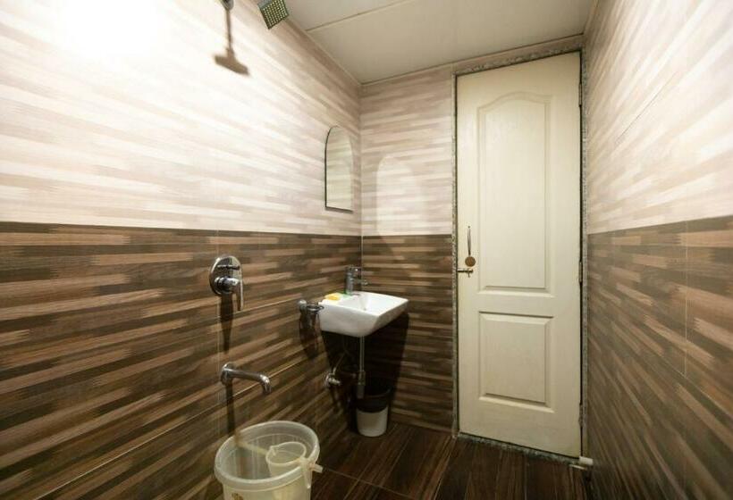 اتاق لوکس, Apex International