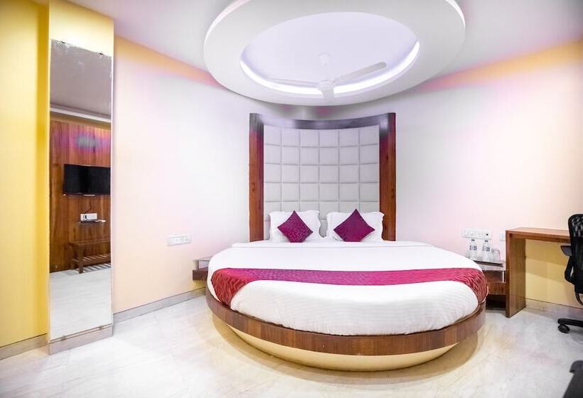 اتاق اجرایی, Apex International