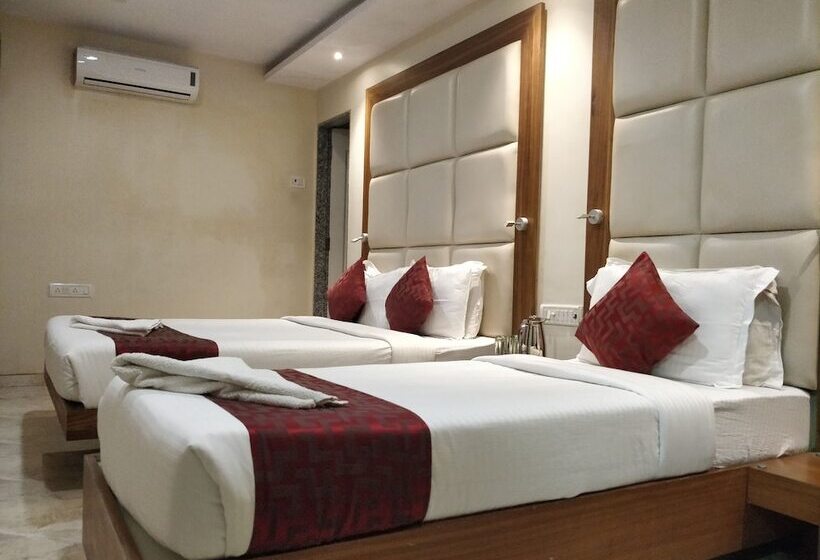 اتاق سوپریور سه تخته, Apex International