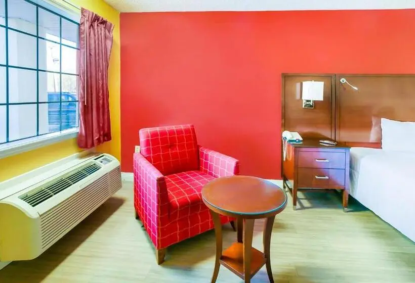 キングサイズベッドのスタンダードルーム, Oyo Hotel Jackson South I 55