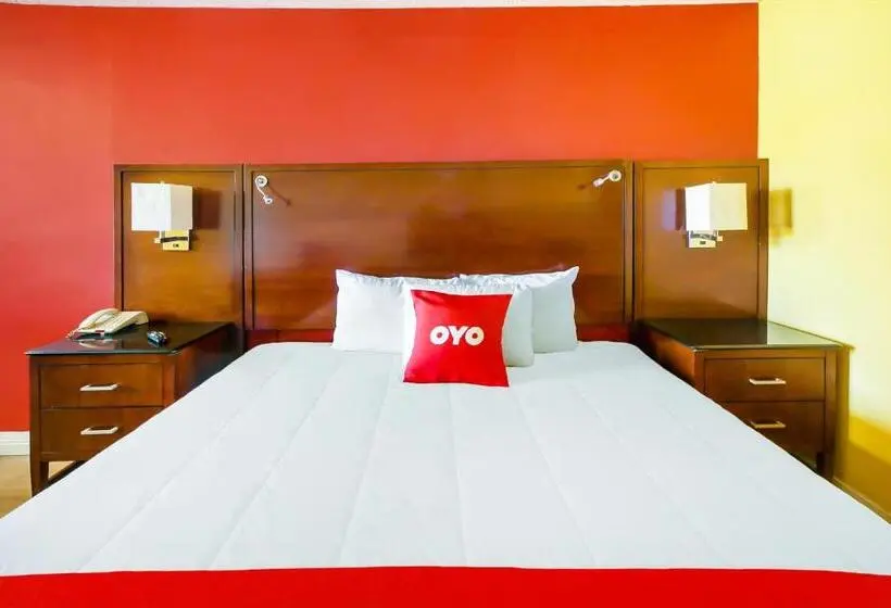 キングサイズベッドのスタンダードルーム, Oyo Hotel Jackson South I 55