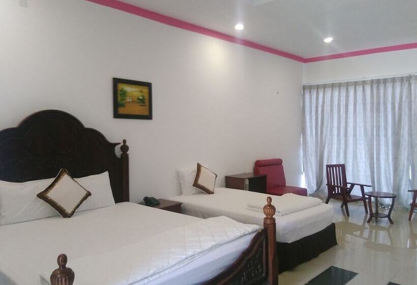 بانگلوی استاندارد, Sky Star Beach Resort