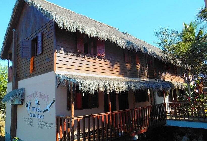 اتاق استاندارد سه تخته با چشم‌انداز باغ, Trecicogne