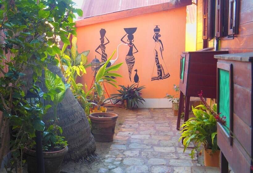 اتاق استاندارد با چشم‌انداز باغ, Trecicogne