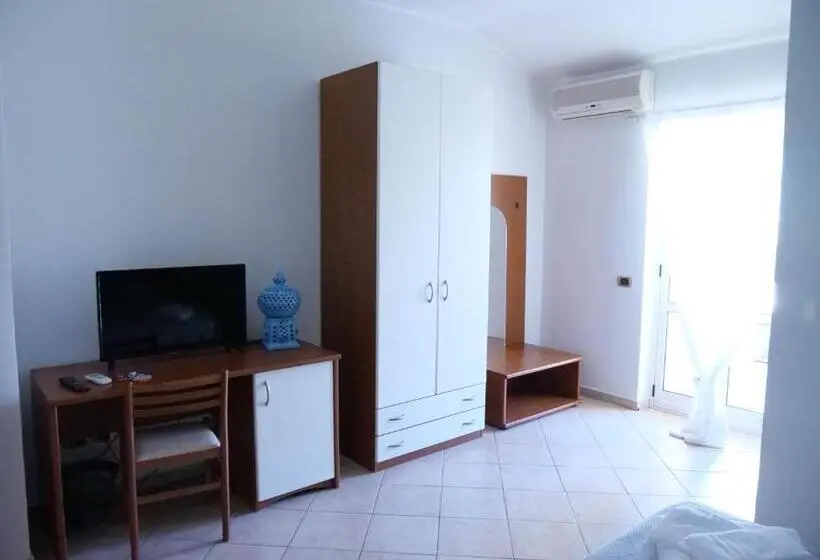 スタンダードルーム, Grand Hostel Calabria