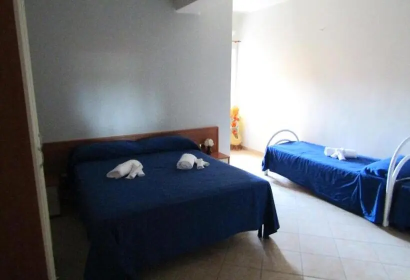 スタンダード4人部屋, Grand Hostel Calabria