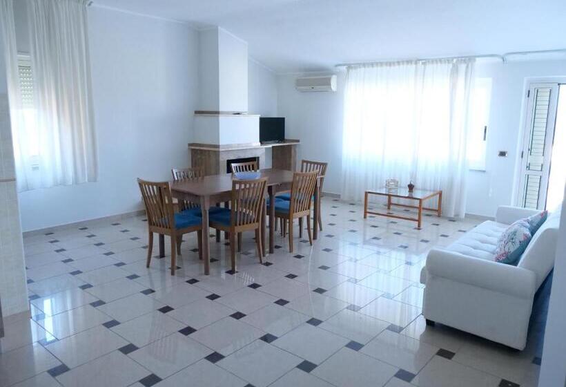 Апартаменты 1 Спальня с Террасой, Grand Hostel Calabria