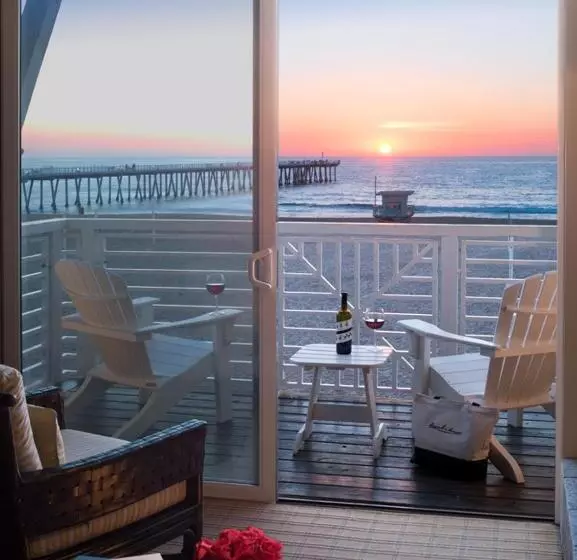 سوییت با چشم‌انداز دریا, Beach House Hotel At Hermosa Beach
