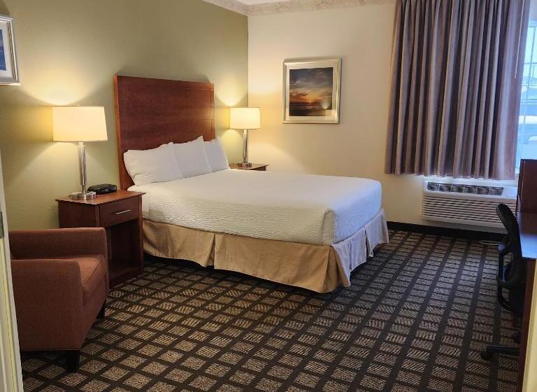 장애인을 위한 스탠다드 룸, Baymont By Wyndham Mackinaw City