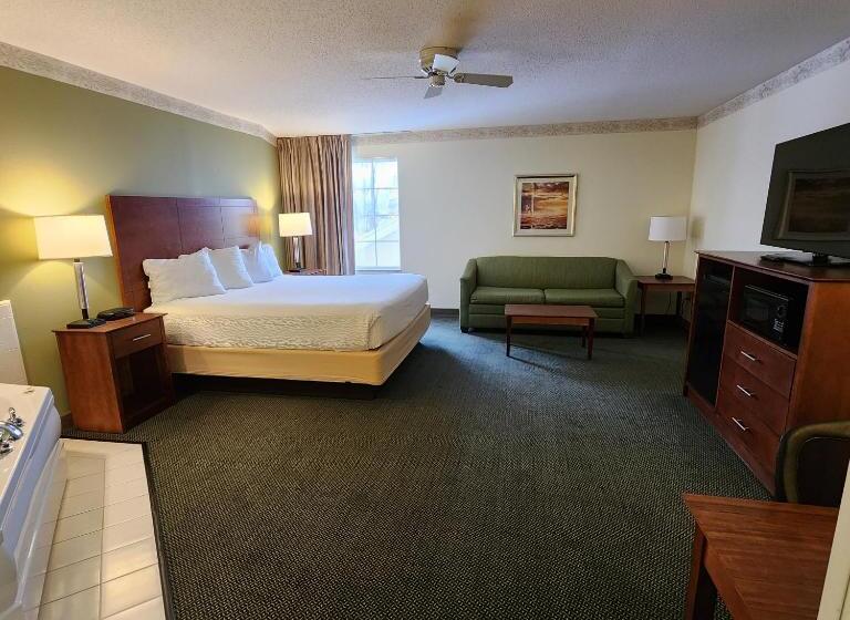 스탠다드 룸 킹사이즈 침대, Baymont By Wyndham Mackinaw City