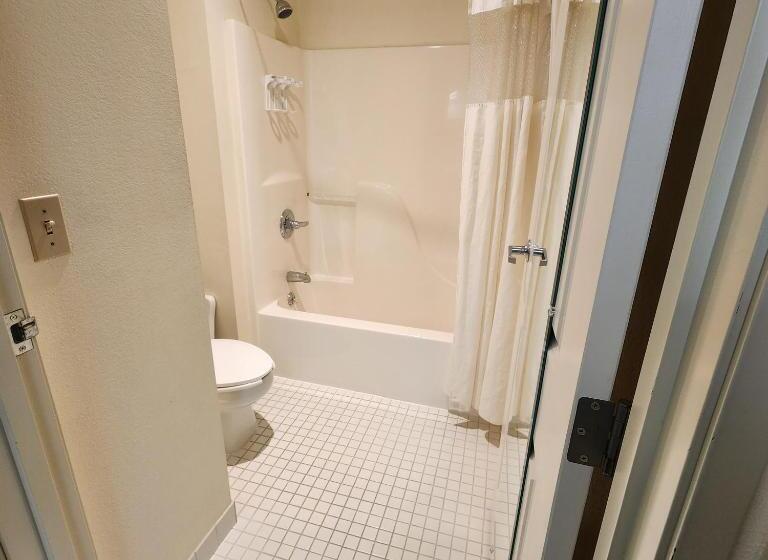 스탠다드 룸, Baymont By Wyndham Mackinaw City