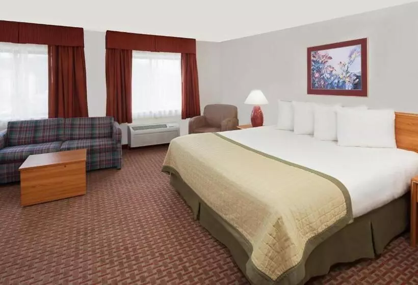 キングサイズベッドのデラックススイート, Baymont By Wyndham St. Joseph/stevensville