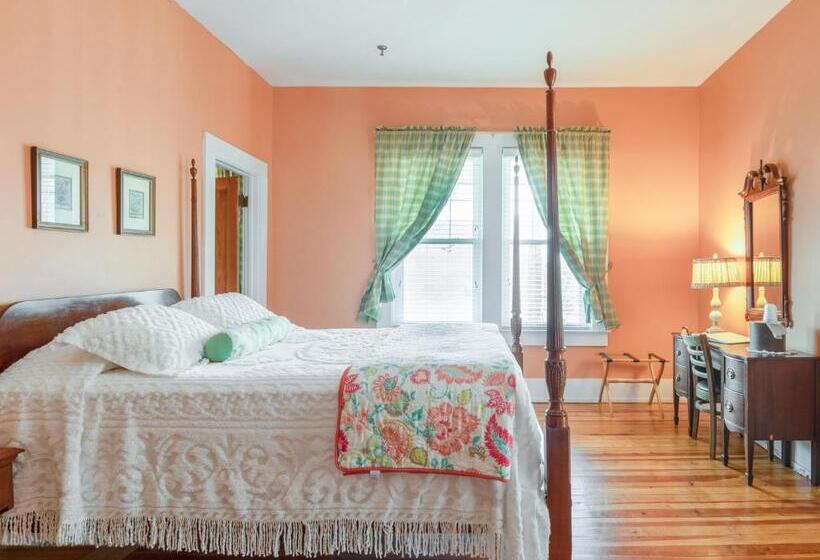 غرفة بريميوم, Belmont Inn