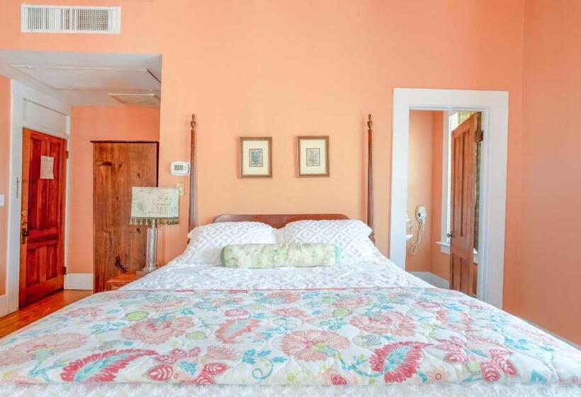 غرفة بريميوم, Belmont Inn