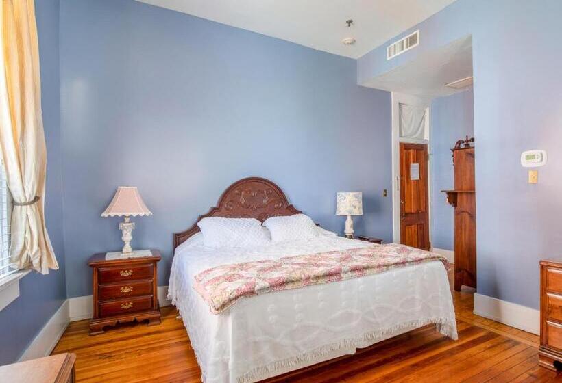 غرفة قياسية, Belmont Inn