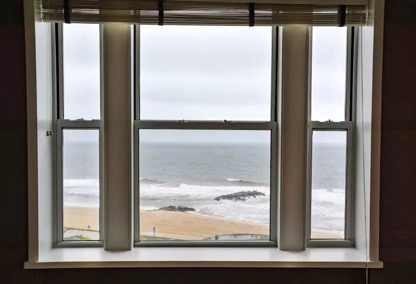 キングサイズベッドのデラックスルーム, Berkeley Oceanfront