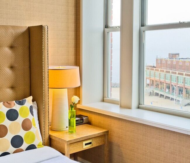 غرفه قياسيه سريرين مزدوجين, Berkeley Oceanfront