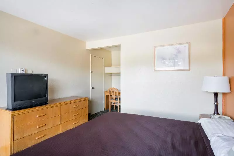 Standard-huone King-vuode, OYO Hotel Shreveport Airport North