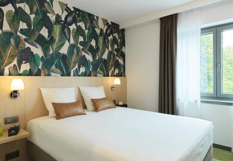 キングサイズベッドのスイートルーム, Best Western Plus Ambassador Suites