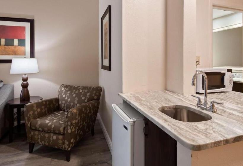 デラックススイート, Best Western Plus Ambassador Suites