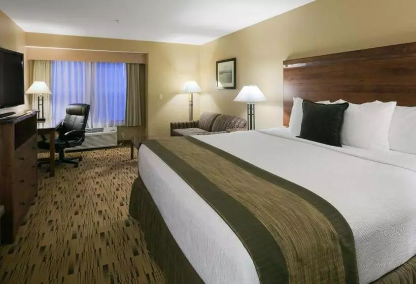 キングサイズベッドのスタンダードルーム, Best Western Plus Columbia River Inn