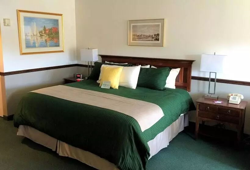 キングサイズベッドのスタンダードルーム, Camden Riverhouse Hotel And Inn