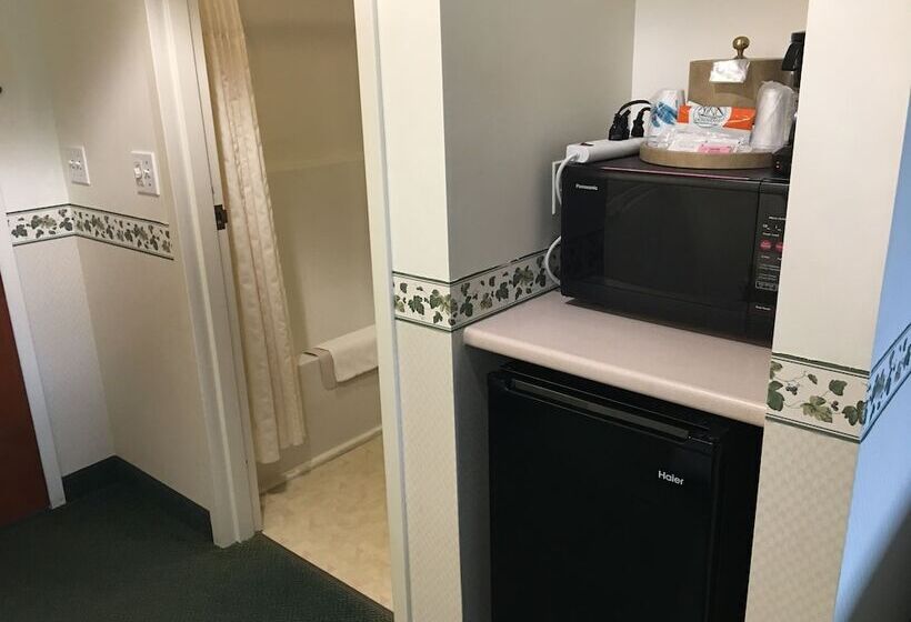 带特大床的标准间, Camden Riverhouse Hotel And Inn