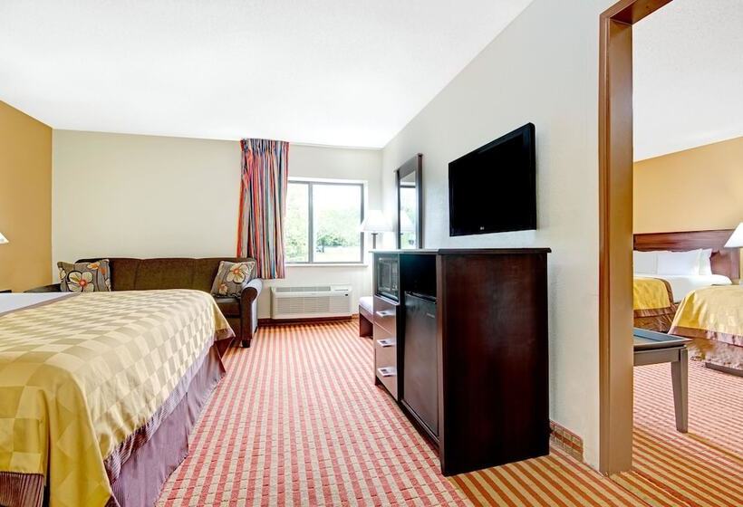 חדר סטנדרט, Days Inn & Suites By Wyndham Kansas City   Chiefs Arrowhead Stadium