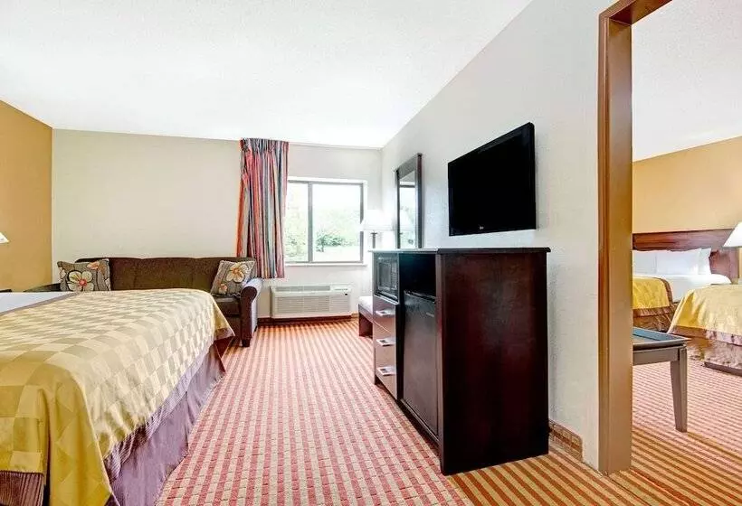 スタンダードルーム, Days Inn & Suites By Wyndham Kansas City   Chiefs Arrowhead Stadium