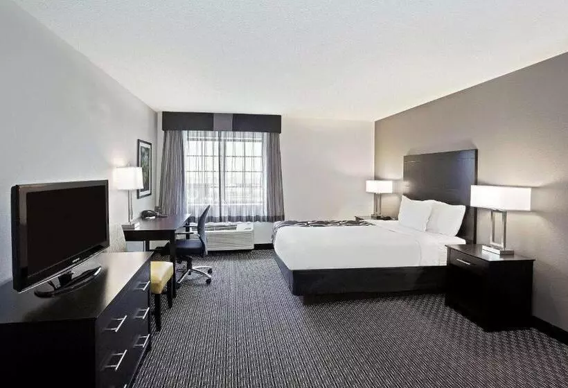 身障者適用スタンダードルーム, La Quinta By Wyndham Cleveland Macedonia