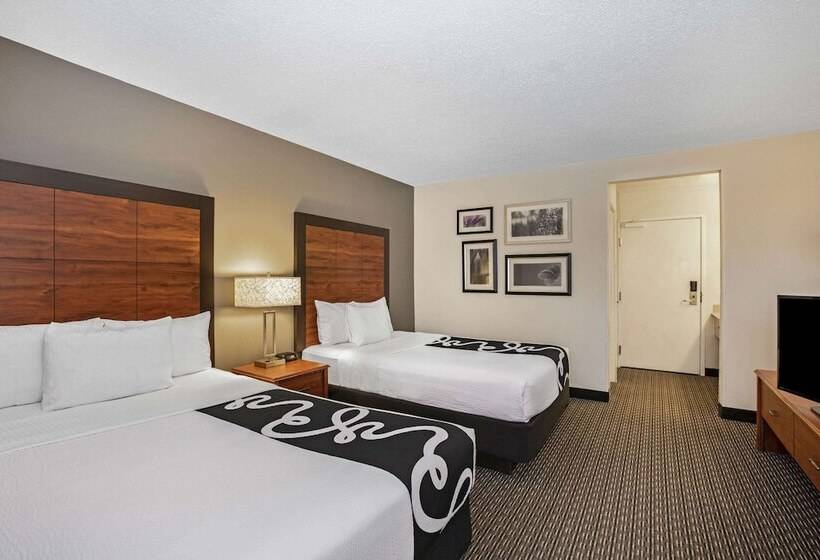 Номер Стандарт 2 Двуспальные Кровати, La Quinta By Wyndham N Little Rock   Mccain Mall