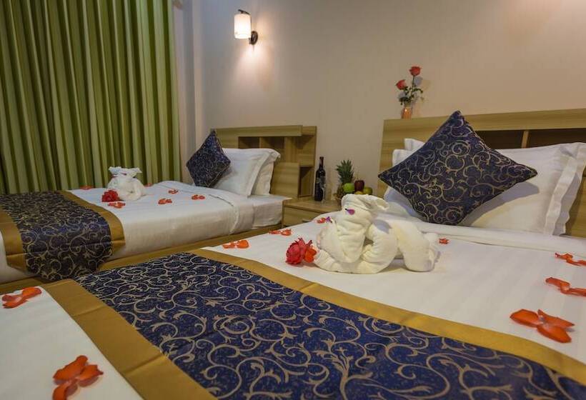 اتاق لوکس, Mya Taw Win