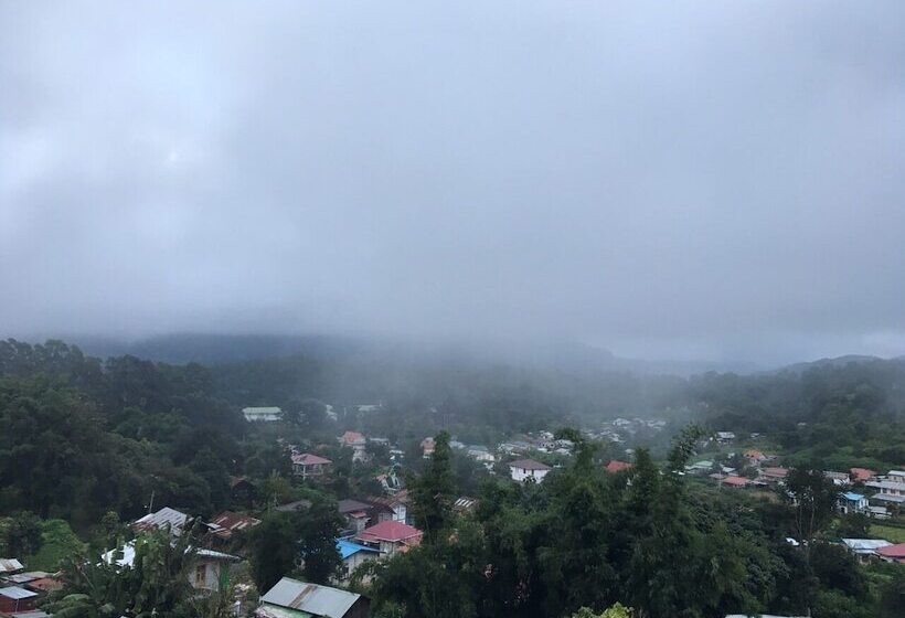 اتاق لوکس, Mya Taw Win