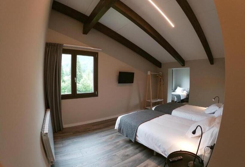 Четырехместный Номер Стандарт, Els Avets