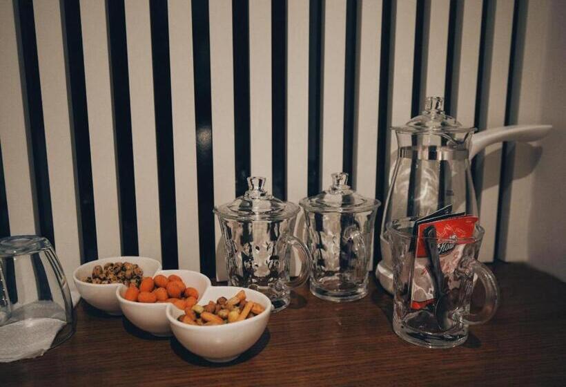 جناح ديلوكس سرير كينج, Romeo