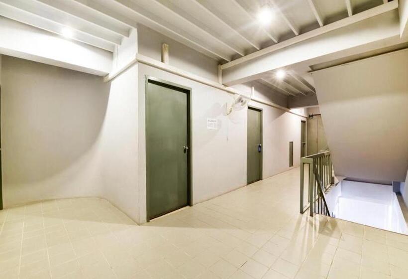 חדר סופריור, Sweet Pound