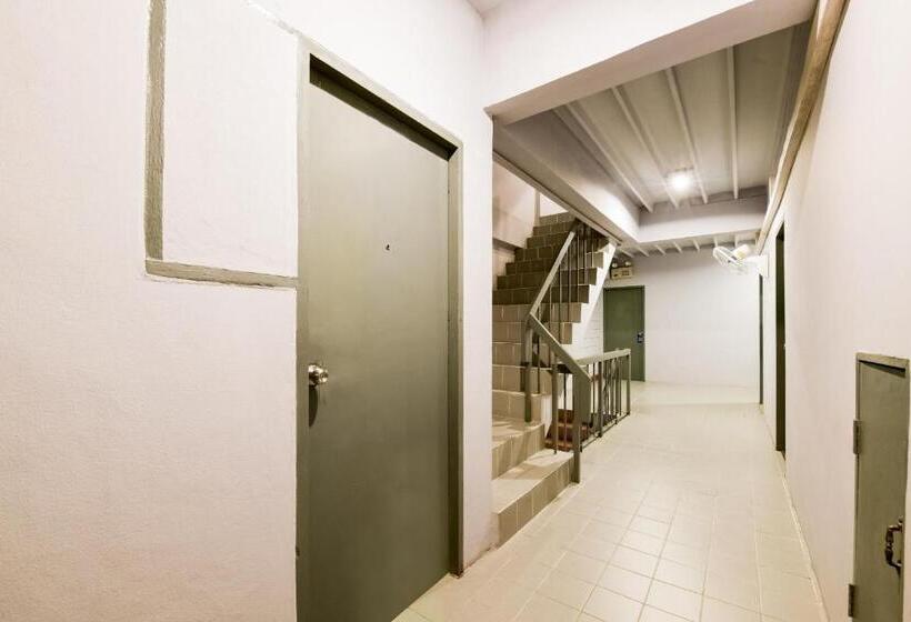 חדר דלוקס, Sweet Pound