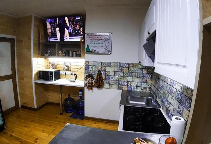 Номер Стандарт, отель Swallow House