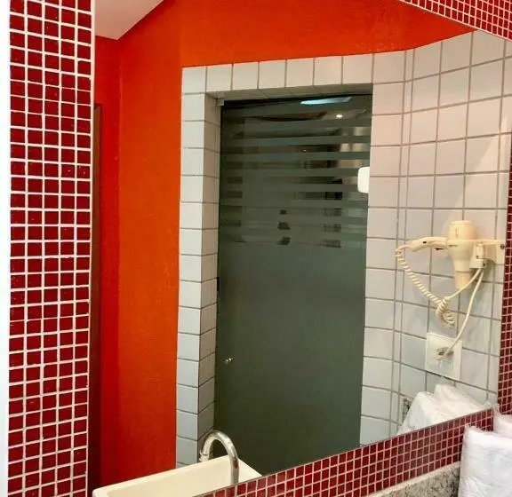 Sviitti, Auhe Motel