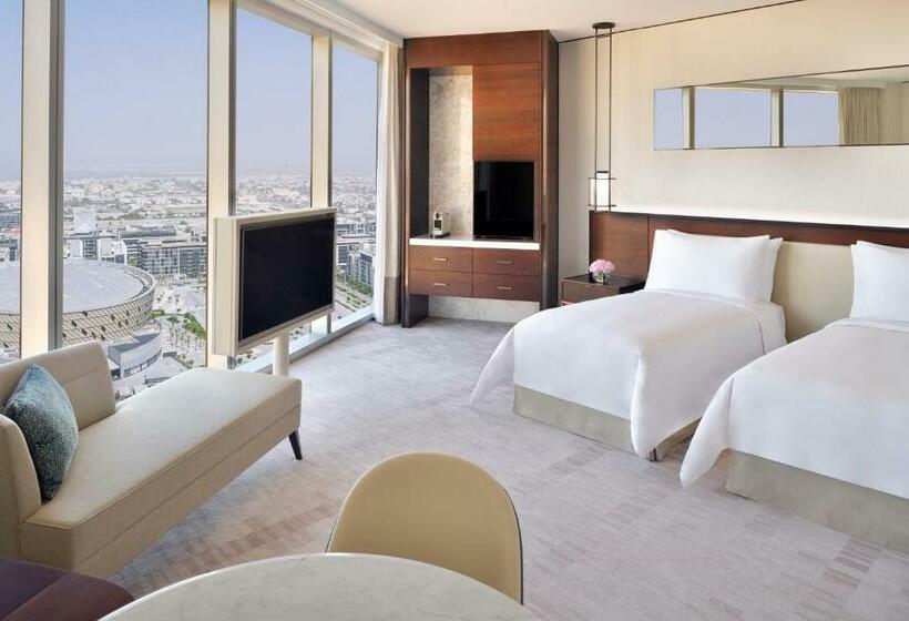 高级客房, Address Sky View