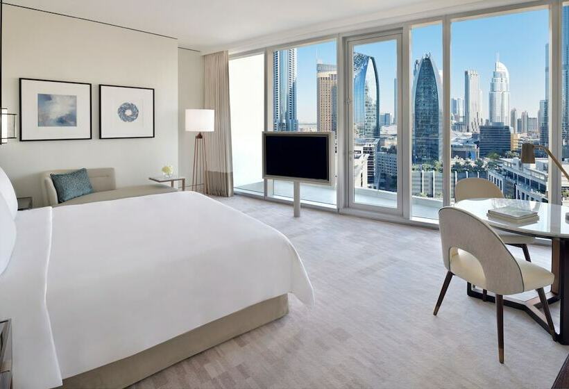 高级客房, Address Sky View