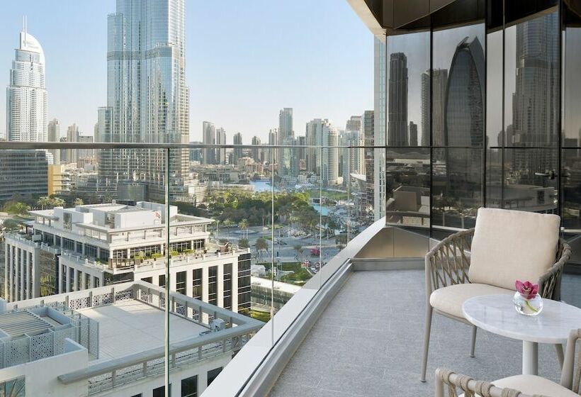 带大床的俱乐部房间, Address Sky View