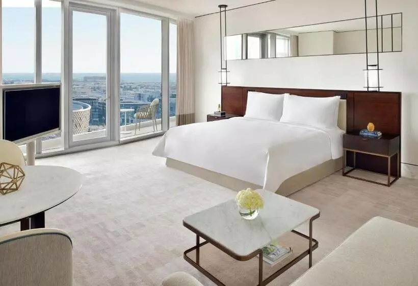 Club Junior Suite