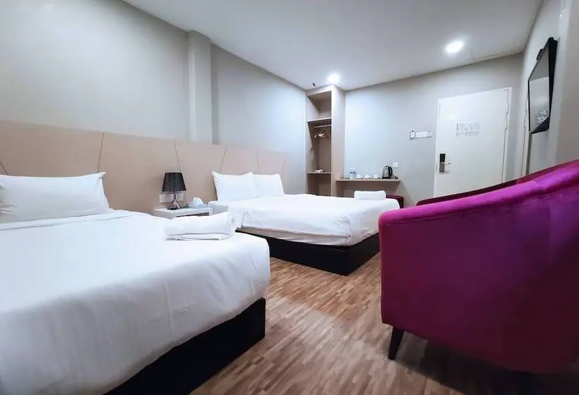 اتاق خانوادگی, Princess Hotel Pontian