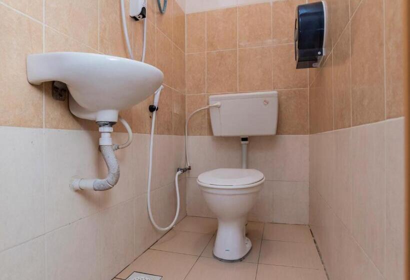 اتاق لوکس یک تخته, 98 Hotel By Oyo Rooms