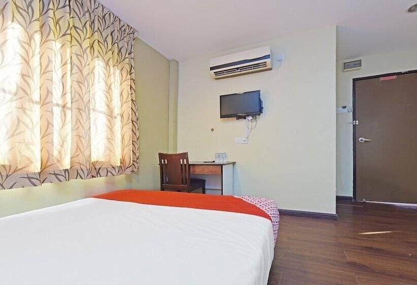 اتاق لوکس سه تخته, 98 Hotel By Oyo Rooms