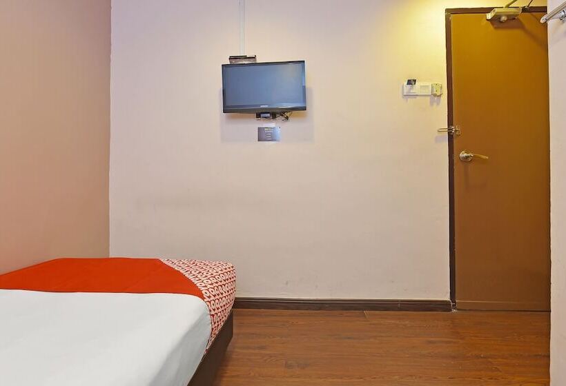 اتاق لوکس یک تخته, 98 Hotel By Oyo Rooms