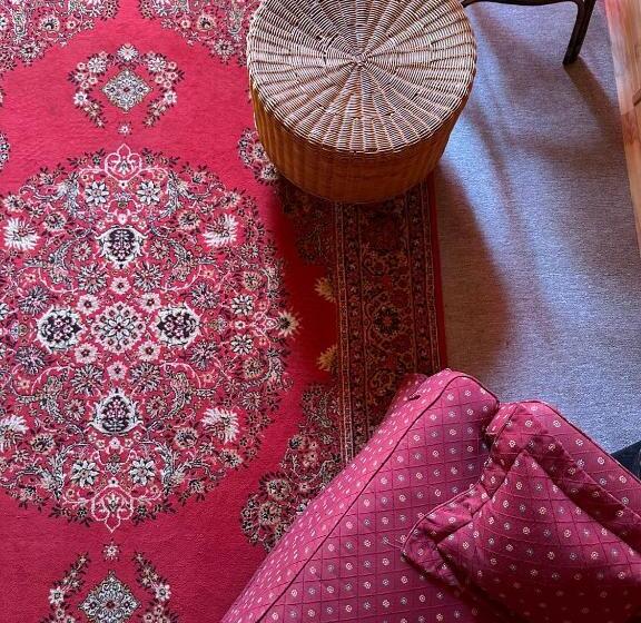 اتاق استاندارد چهارنفره با سرویس بهداشتی مشترک, Rakši