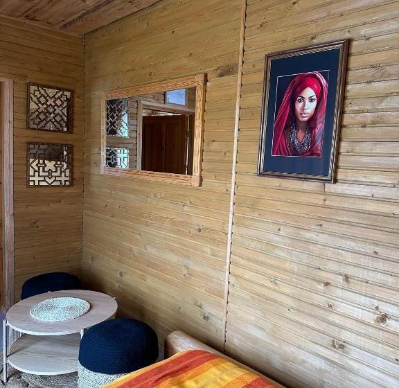 اتاق استاندارد با بالکن, Rakši